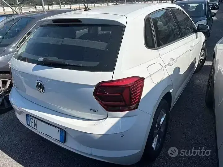 Usata VW Polo Comfortline 90 CV (66 kW) 2018 Bianco Utilitaria