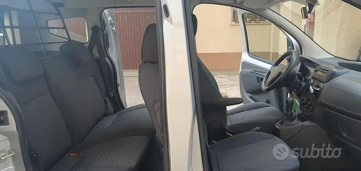 Usata Peugeot Bipper 68 CV (50 kW) 2010 Grigio Monovolume