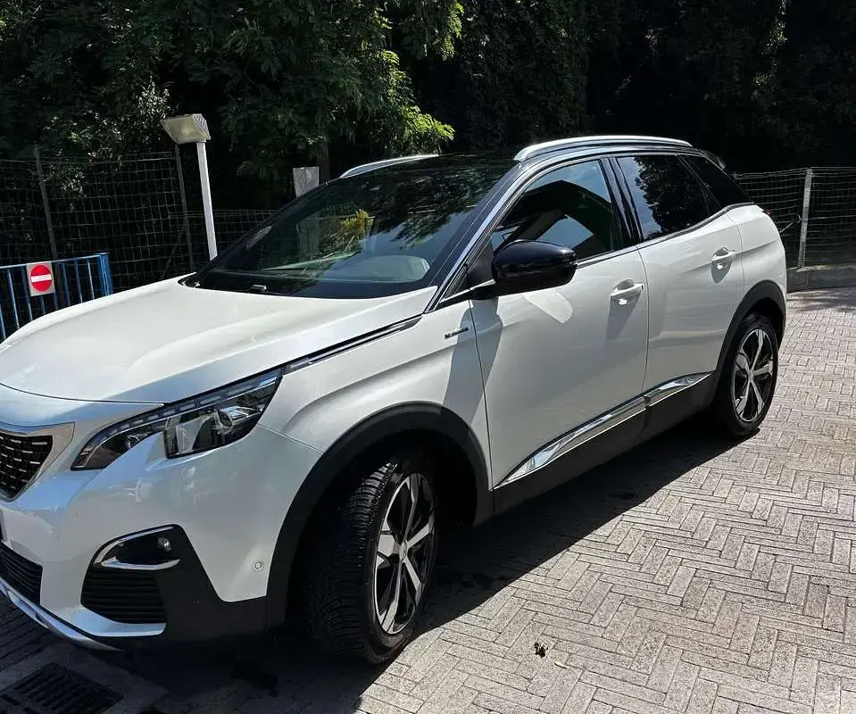 Usata Peugeot 3008 GT-line 120 CV (88 kW) 2018 Bianco SUV