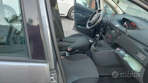 Usata Fiat Idea 90 CV (66 kW) 2008 Grigio Monovolume