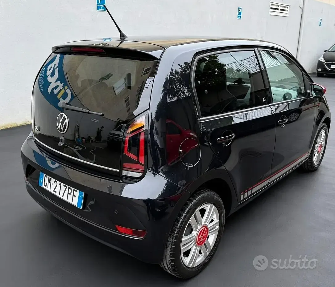 Usata VW up! Beats 65 CV (47 kW) 2023 Nero Utilitaria