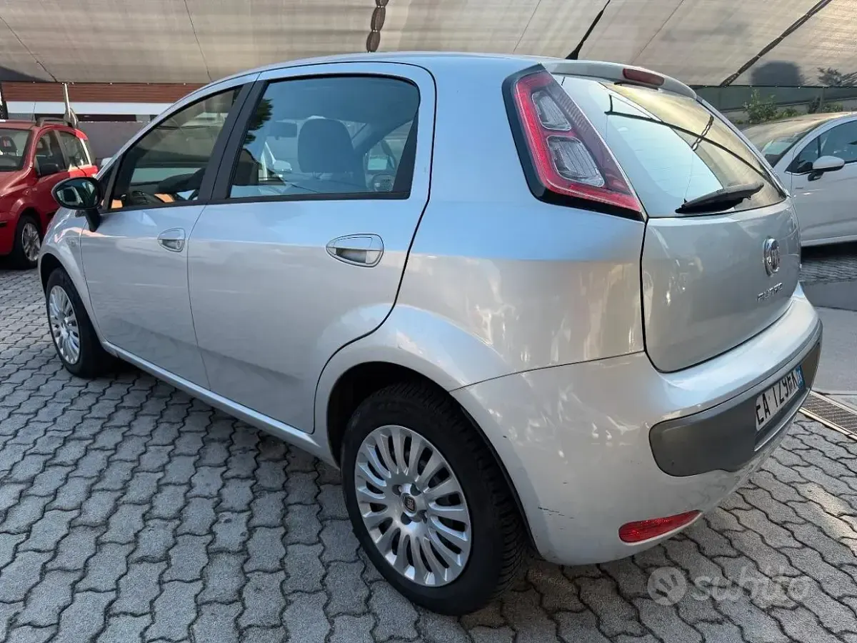 Usata Fiat Punto Evo Dynamic 77 CV (56 kW) 2009 Grigio Utilitaria