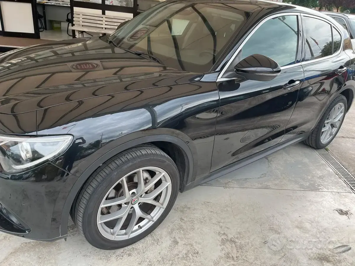 Usata Alfa Romeo Stelvio 210 CV (154 kW) 2017 SUV