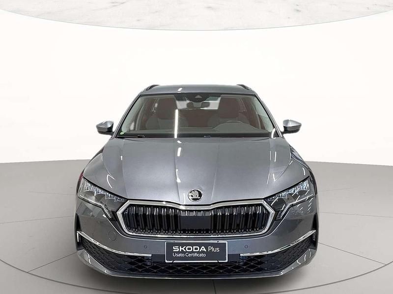 Usata Skoda Octavia Selection 150 CV (110 kW) 2025 Grigio graphite metallizzato Station wagon