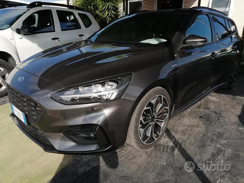 Usata Ford Focus ST-Line 150 CV (110 kW) 2019 Grigio Station wagon