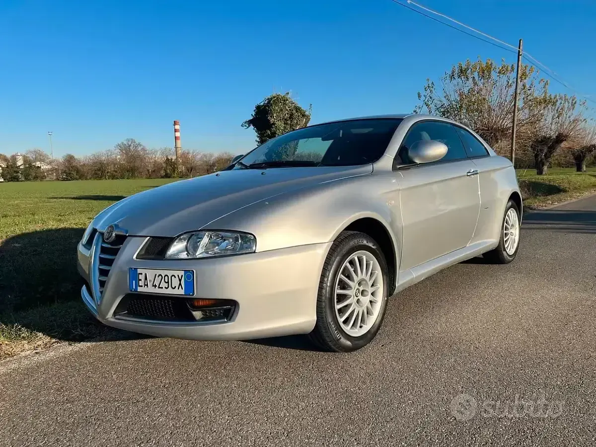 Usata Alfa Romeo GT Progression 140 CV (102 kW) 2010 Grigio Coupé