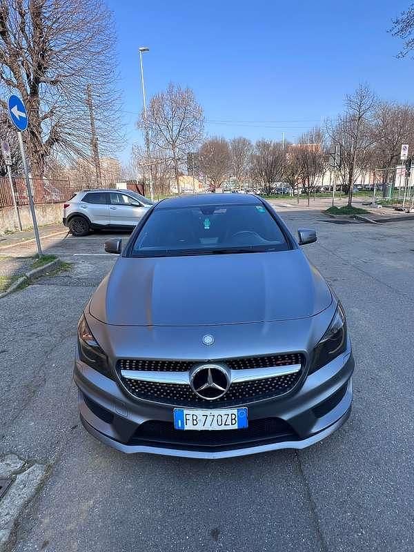 Usata Mercedes CLA200 Business 136 CV (100 kW) 2015 Berlina