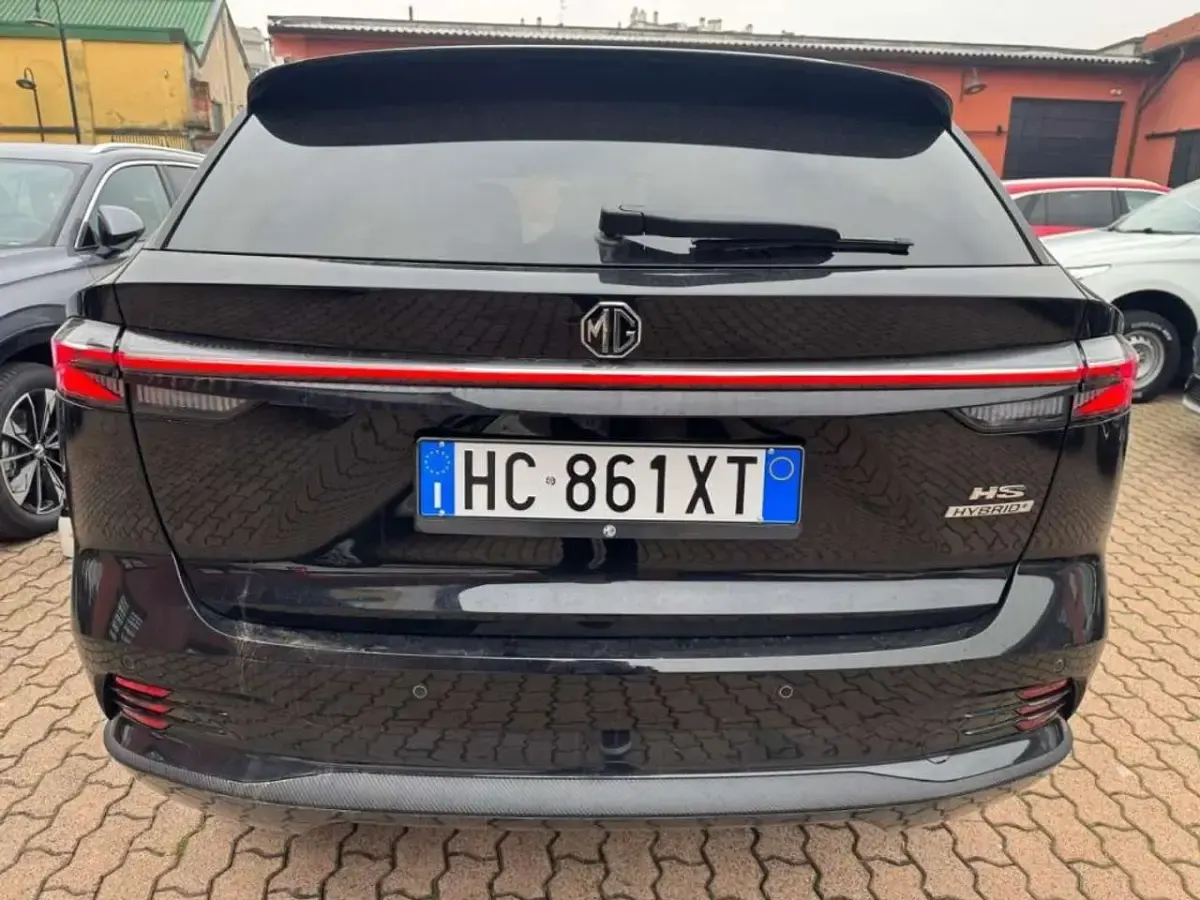 Nuova MG HS Luxury 143 CV (105 kW) 2026 Nero SUV