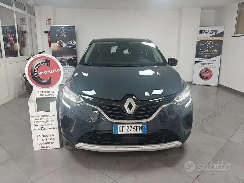 Usata Renault Captur Equilibre 100 CV (73 kW) 2021 Grigio SUV