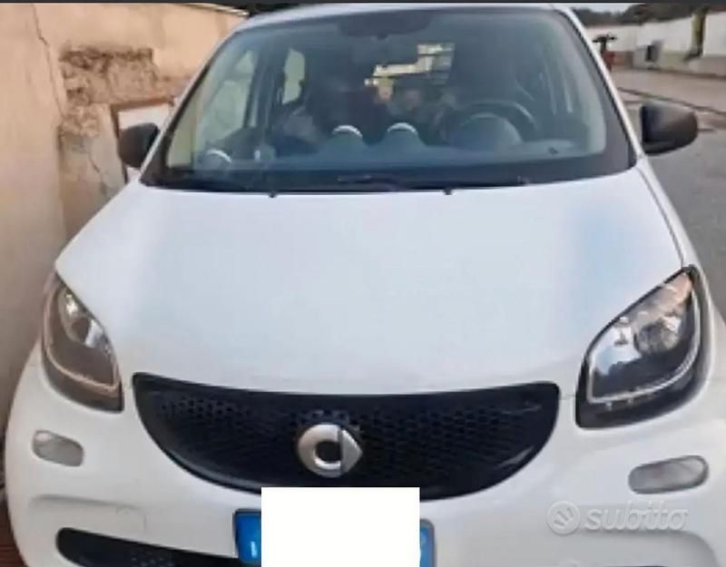 Usata Smart ForFour 2017 Bianco Utilitaria