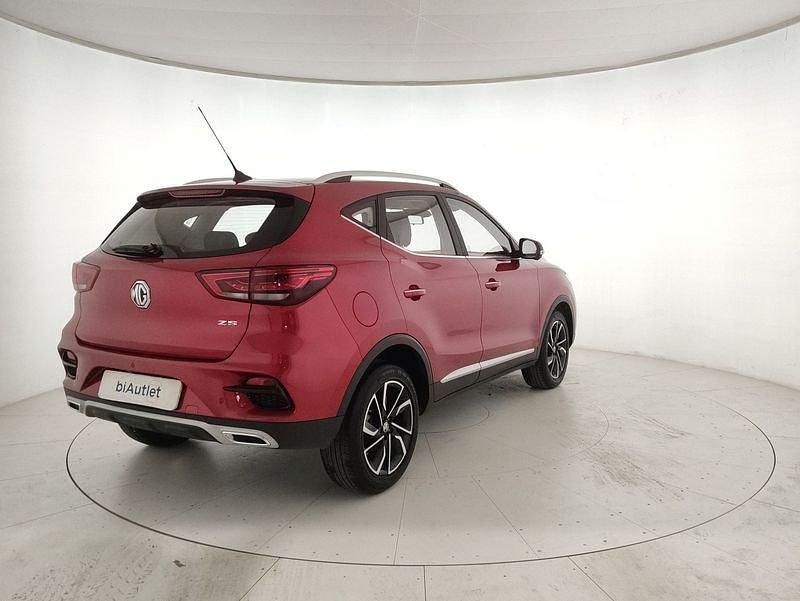 Usata MG ZS Luxury 106 CV (77 kW) 2024 Rosso SUV