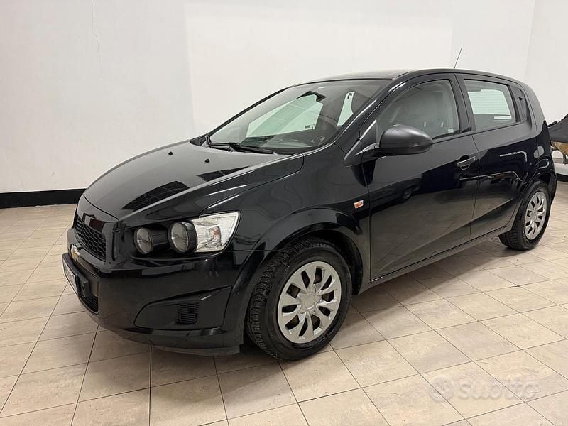 Usata Chevrolet Aveo 86 CV (63 kW) 2012 Nero Berlina