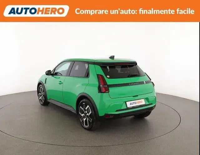 Usata Renault 5 E-Tech Urban 77 kW (106 CV) 2025 Verde Berlina