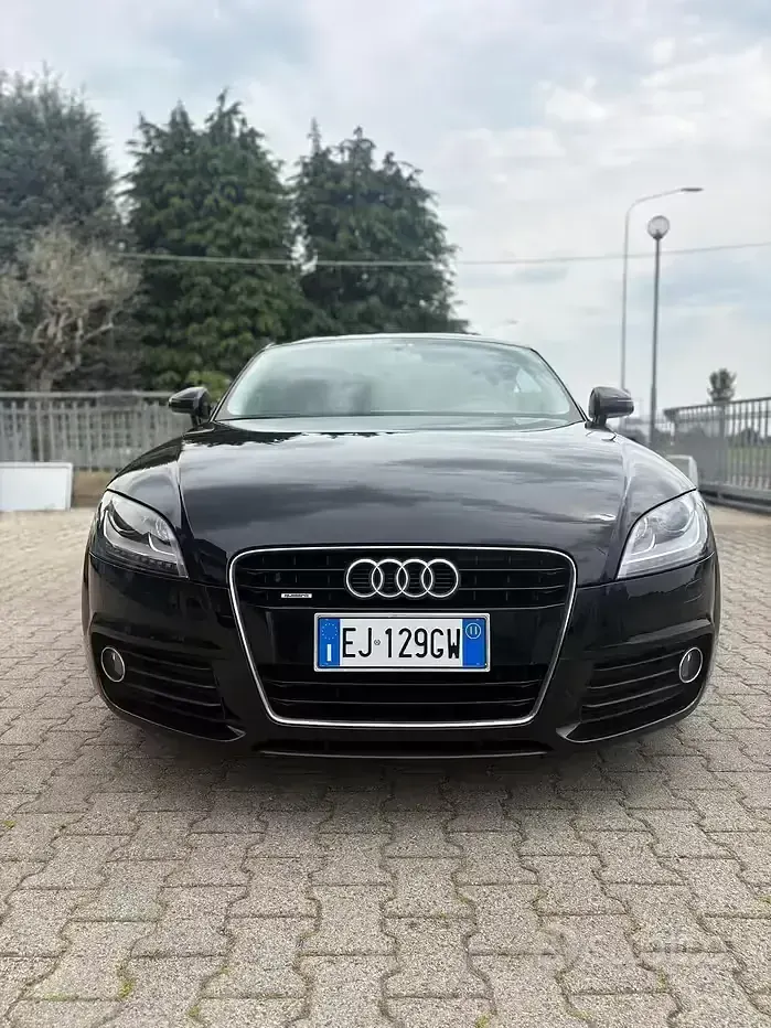 Usata Audi TT Ambiente 170 CV (125 kW) 2011 Nero Coupé