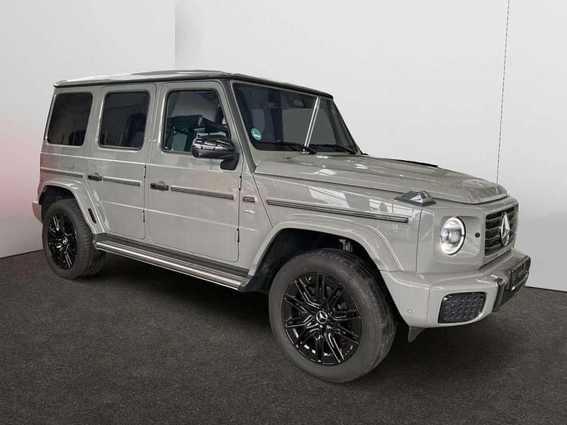 Usata Mercedes G580 AMG line 431 kW (587 CV) 2025 Grigio SUV