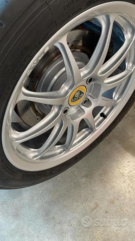 Usata Lotus Elise 250 CV (183 kW) 2021 Giallo Cabrio