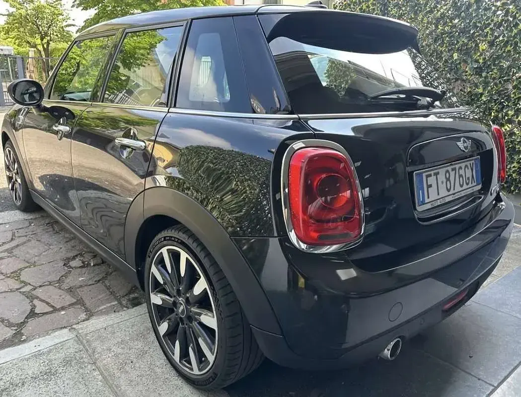 Usata Mini Cooper D Hype 116 CV (85 kW) 2018 Nero Utilitaria