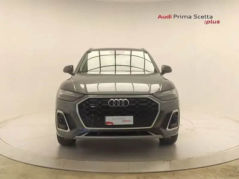 Usata Audi Q5 Business 204 CV (150 kW) 2021 Grigio daytona perla SUV