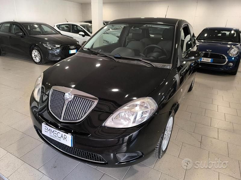 Usata Lancia Ypsilon 60 CV (44 kW) 2009 Nero Utilitaria