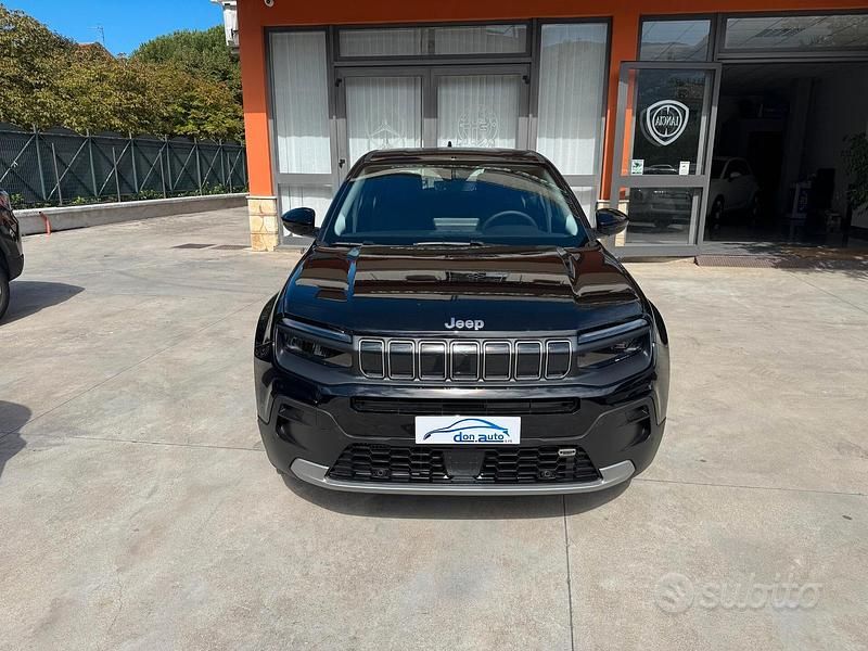 Usata Jeep Avenger Altitude 101 CV (74 kW) 2024 Nero SUV