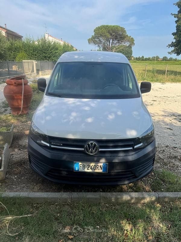 Usata 2015 VW Caddy Monovolume | 7200 € (Ottimo prezzo) - Immagine 1/3