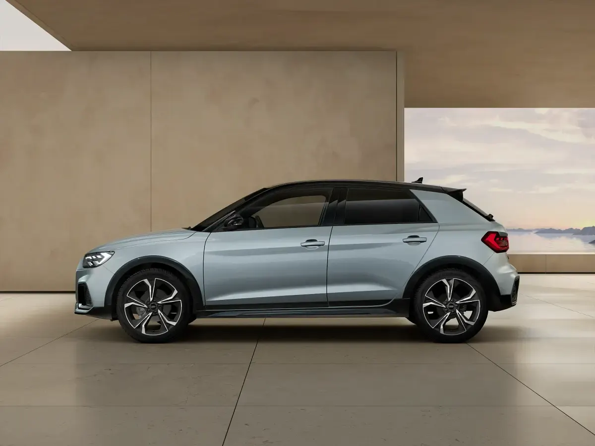 Nuova Audi A1 Ambiente 116 CV (85 kW) 2026 Grigio chronos metallizzato SUV