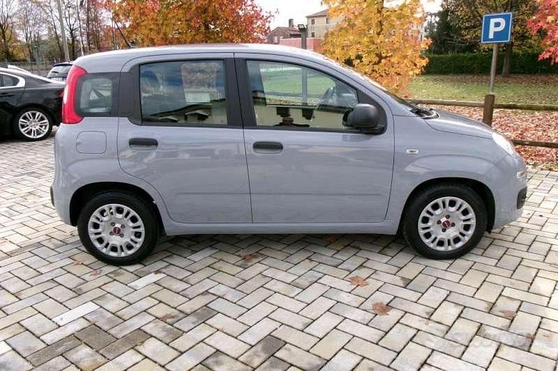 Begagnad Fiat Panda S 69 HK (50 kW) 2021 Grå Sedan