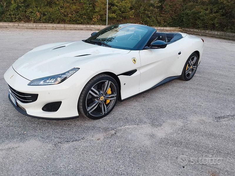 Usata Ferrari Portofino 600 CV (441 kW) 2020 Bianco Cabrio