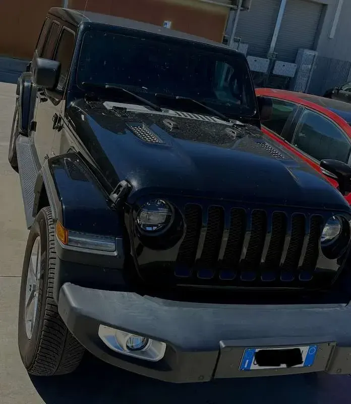 Usado Jeep Wrangler Unlimited Sahara 200 CV (147 kW) 2021 SUV