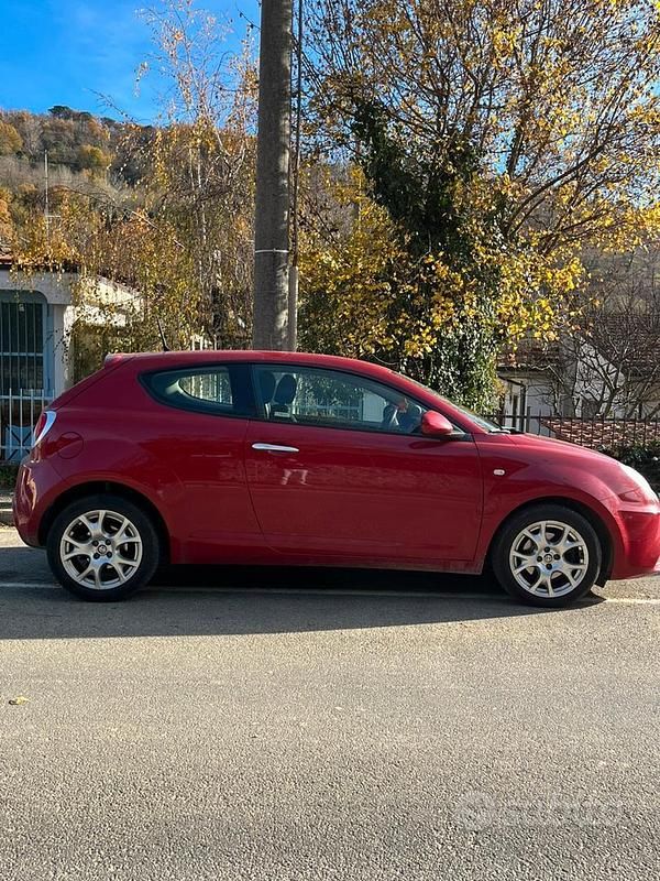Usata Alfa Romeo MiTo 95 CV (69 kW) 2017 Rosso Utilitaria