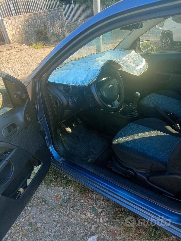 Usata Ford Fiesta 88 CV (64 kW) 2005 Utilitaria