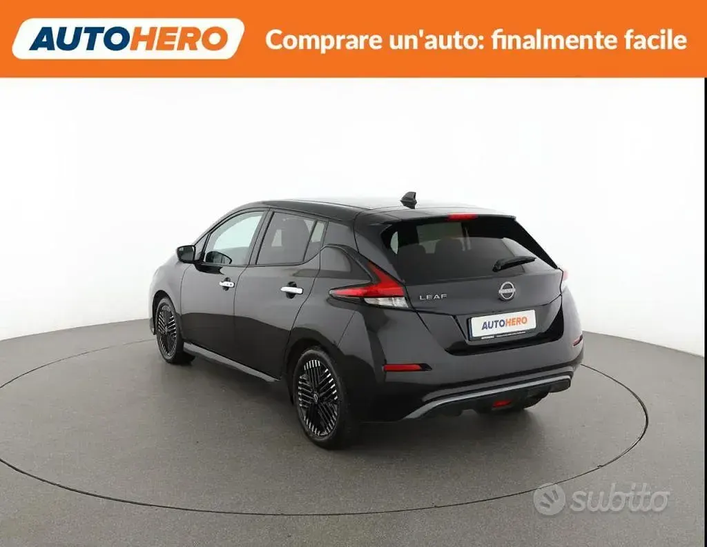 Usata Nissan Leaf N-Connecta 89 kW (122 CV) 2024 Nero Utilitaria