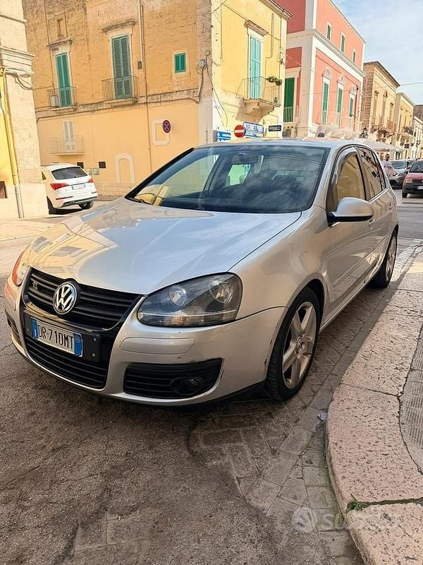 Usata 2008 VW Golf V GT Tre volumi | 4500 € (Buon prezzo) - Immagine 1/4