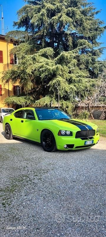 Usata Dodge Charger 400 CV (294 kW) 2006 Verde Berlina