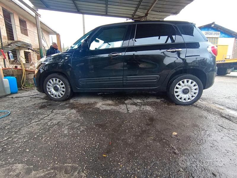Usata Fiat 500L Living 105 CV (77 kW) 2014 Nero Monovolume