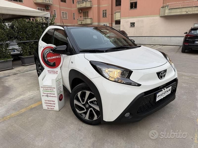 Bianco Nuova 2025 Toyota Aygo X Trend SUV | 19.500 € (Cara) - Immagine 1/4