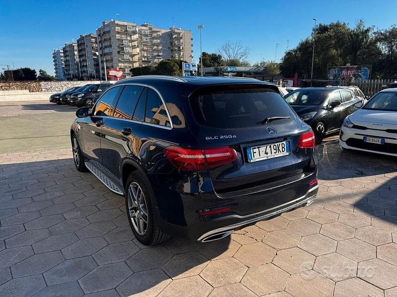 Usata Mercedes E250 AMG 204 CV (150 kW) 2019 Blu Station wagon