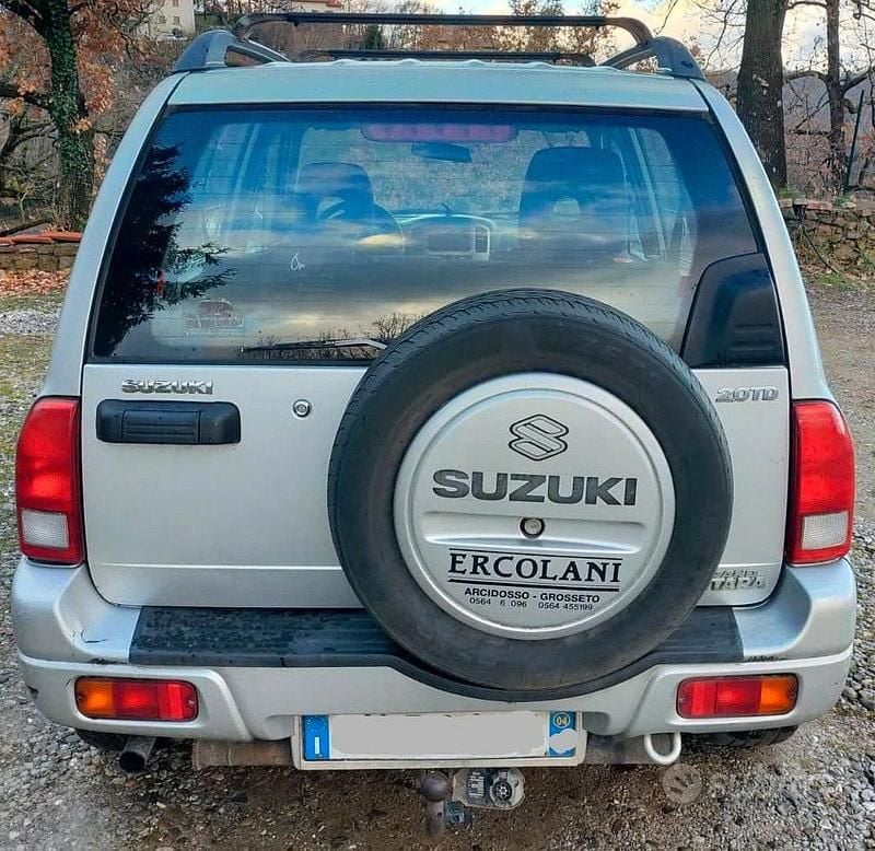 Usata Suzuki Grand Vitara 109 CV (80 kW) 2004 Grigio SUV