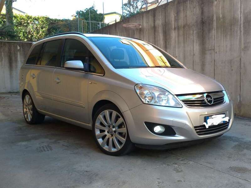 Usato 2008 Opel Zafira 1.7 Diesel 110 CV (4.200 €)
