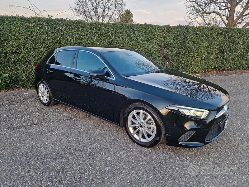 Usata Mercedes A200 163 CV (119 kW) 2019 Nero Berlina