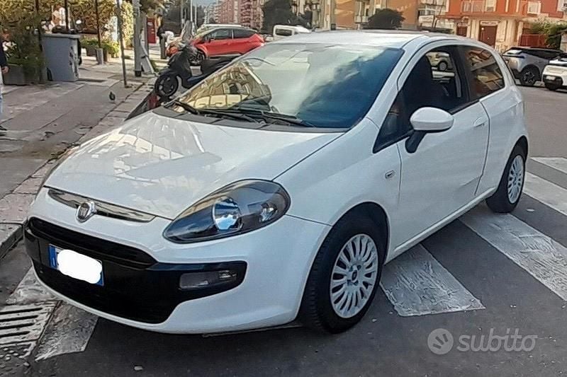 Usata Fiat Punto Evo S 69 CV (50 kW) 2011 Bianco Utilitaria