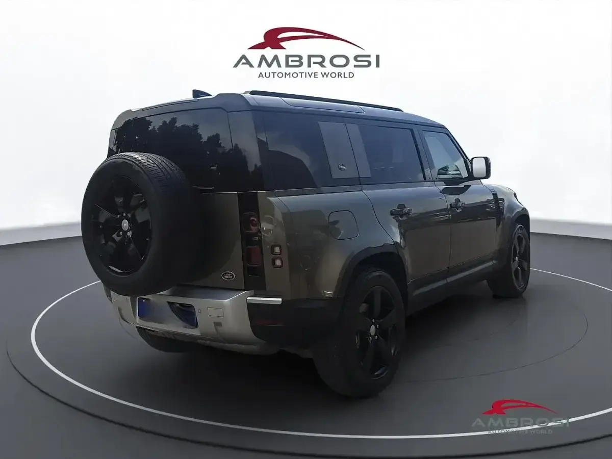 Usata Land Rover Defender First Edition 239 CV (175 kW) 2020 Marrone SUV