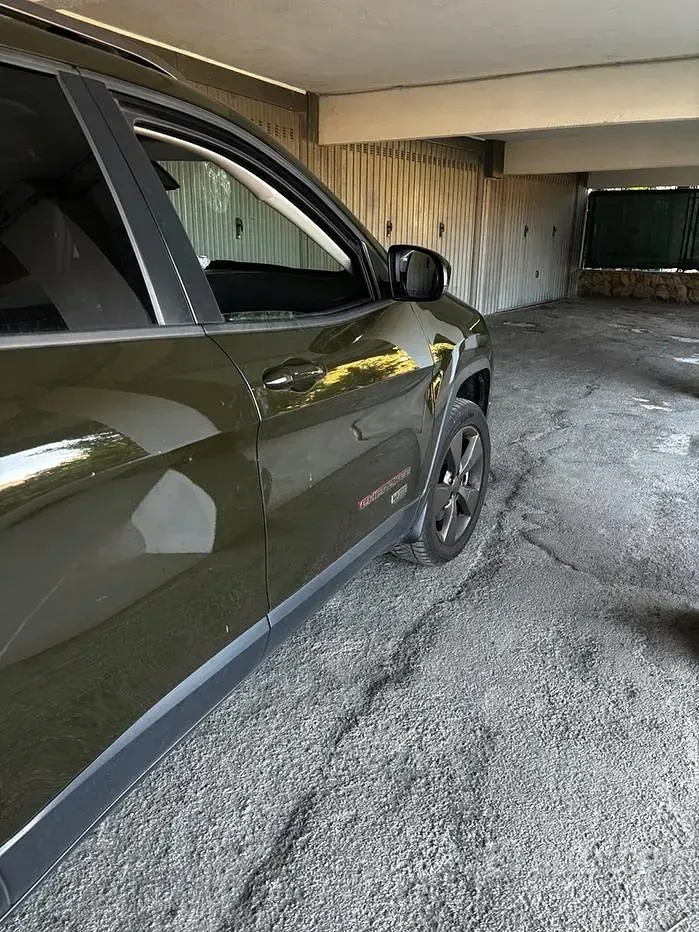 Second-hand Jeep Cherokee 200 CP (147 kW) 2016 Verde SUV