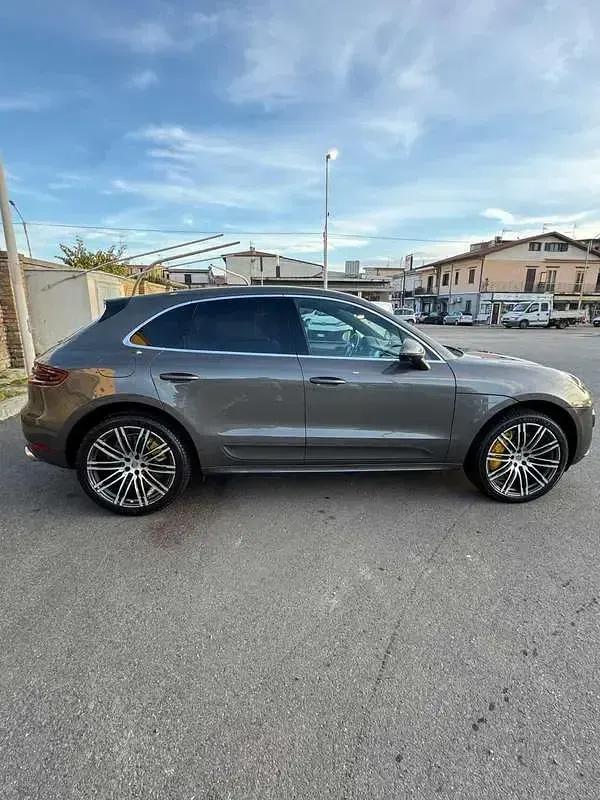 Usata Porsche Macan Performance Package 441 CV (324 kW) 2017 Grigio SUV