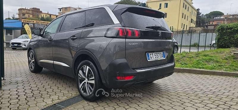 Usata Peugeot 5008 Allure 131 CV (96 kW) 2024 Grigio SUV