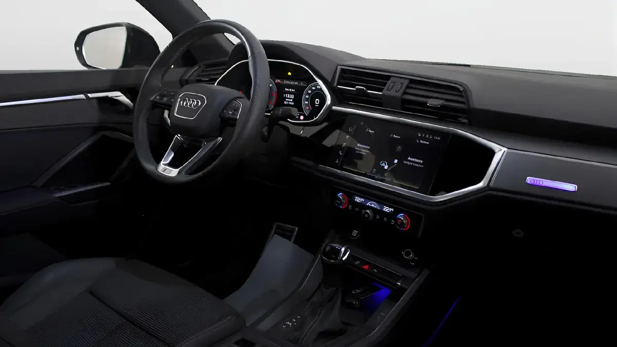 Usata Audi Q3 Advanced 150 CV (110 kW) 2025 Grigio chronos metallizzato SUV