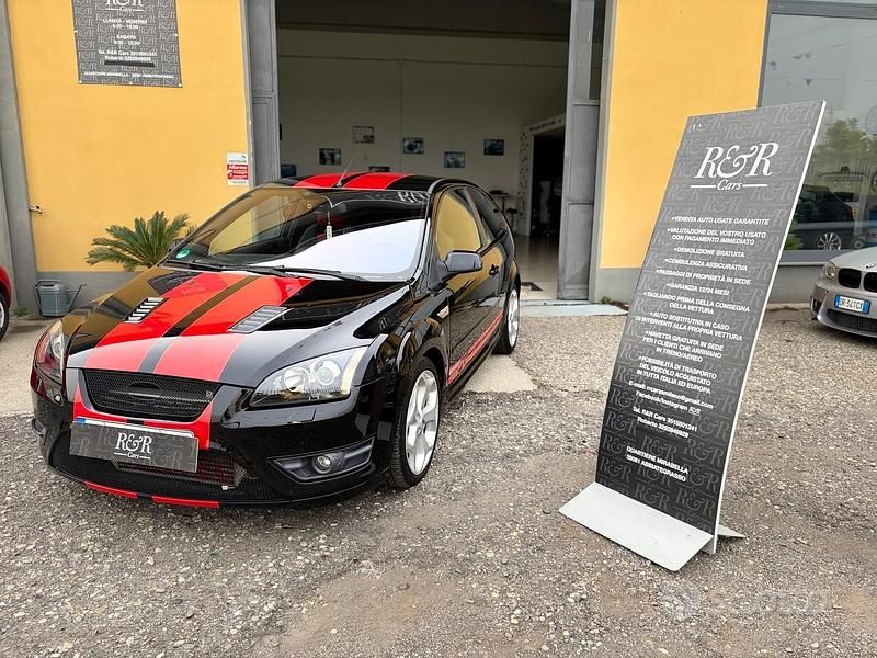 Marrone Usata 2007 Ford Focus ST Tre volumi | 14.900 € (Molto cara) - Immagine 1/4