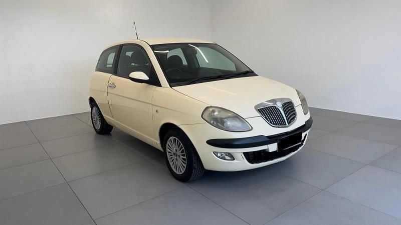 Usata Lancia Ypsilon 69 CV (50 kW) 2005 Marrone Utilitaria