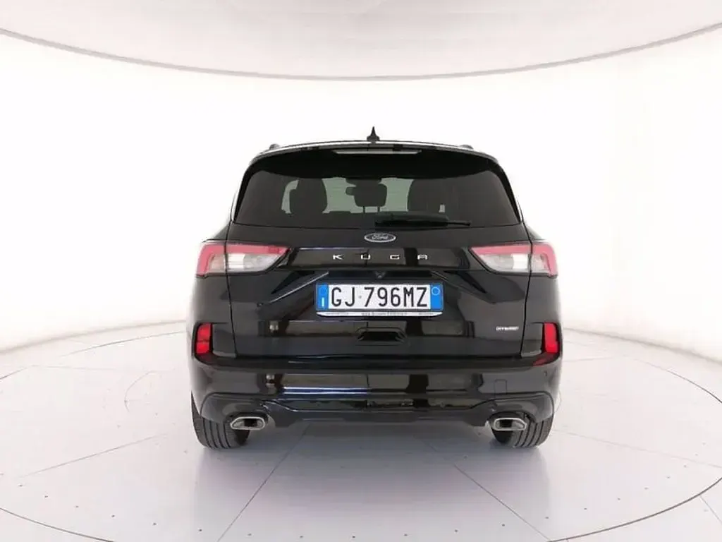 Usata Ford Kuga ST-Line X 190 CV (139 kW) 2022 Agate black (metallizzato) SUV