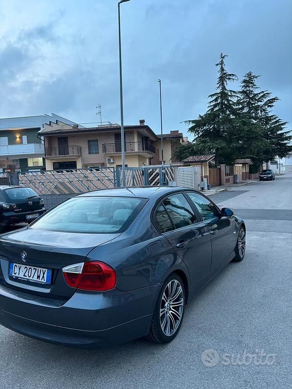 Usata BMW 318 122 CV (89 kW) 2005 Grigio Berlina